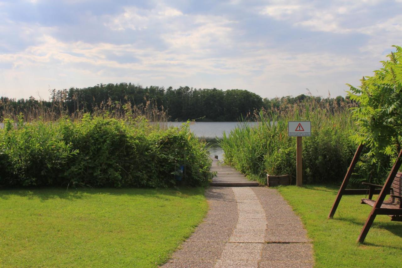 Moderne Und Helle Ferienwohnung Am Ploener See Bosau Екстер'єр фото